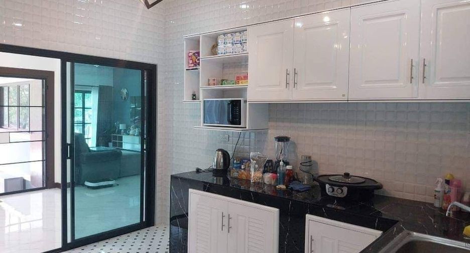 For sale 3 bedrooms house in Mae Sot, Tak