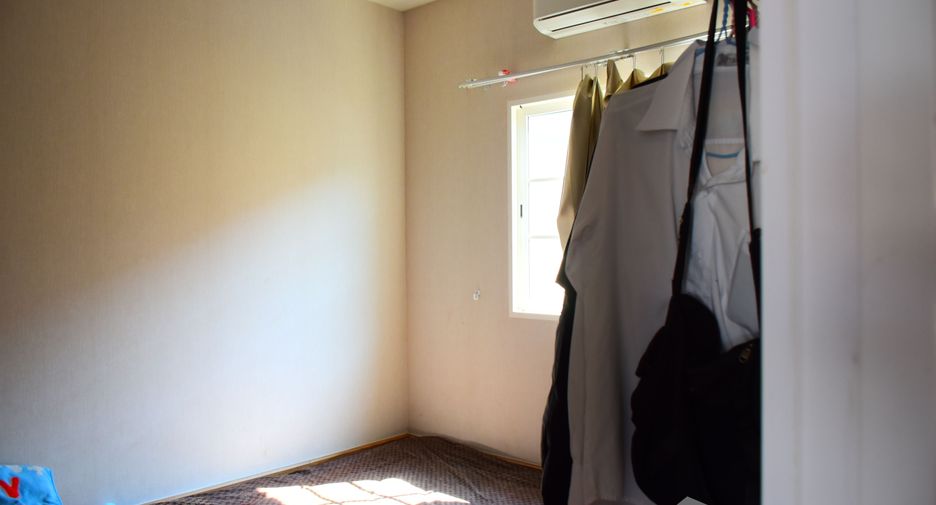 For sale 4 bedrooms house in Mueang Samut Sakhon, Samut Sakhon