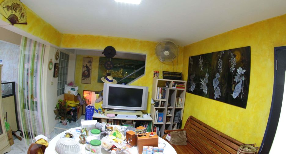 For sale 2 bedrooms retail Space in Mueang Phuket, Phuket