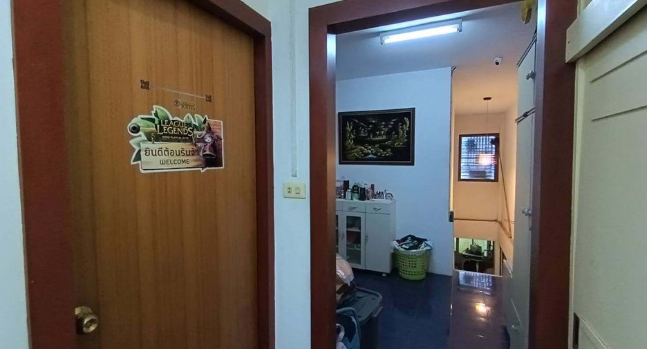 For sale 2 bedrooms retail Space in Mueang Phuket, Phuket