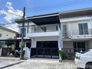 For sale 2 bedrooms townhouse in Mueang Phuket, Phuket