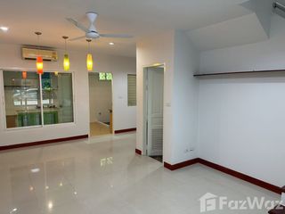 For sale 2 bedrooms townhouse in Mueang Phuket, Phuket