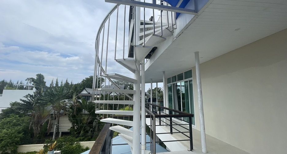 For rent 3 bedrooms villa in Mueang Phuket, Phuket