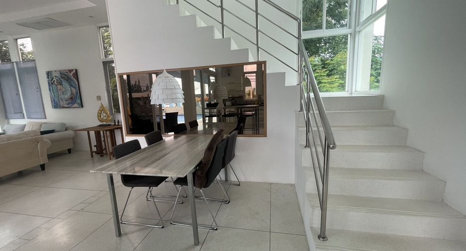 For rent 3 bedrooms villa in Mueang Phuket, Phuket