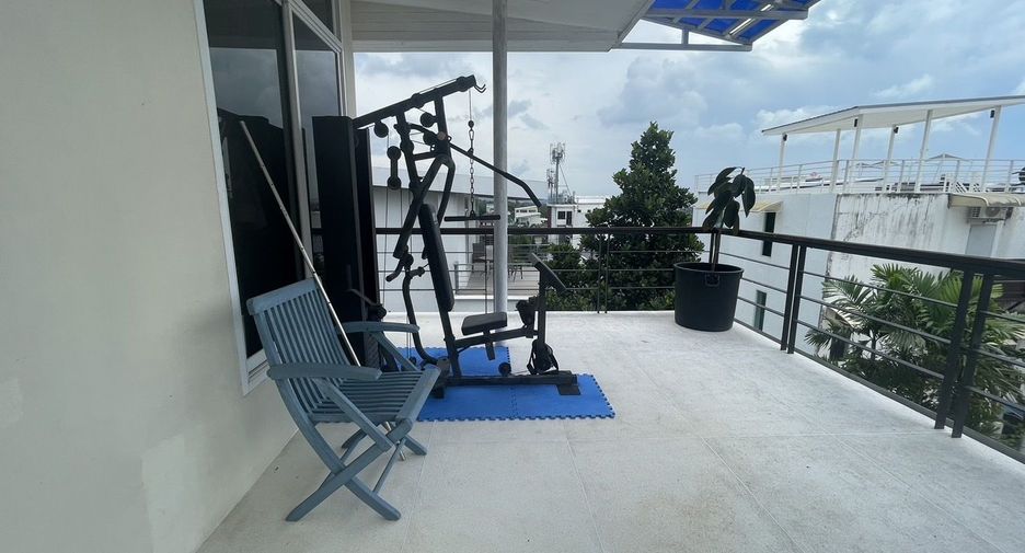 For rent 3 bedrooms villa in Mueang Phuket, Phuket