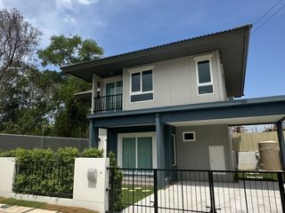 For sale and for rent 4 bedrooms house in Mueang Phuket, Phuket
