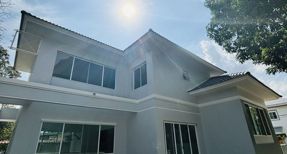 For sale 5 bedrooms house in Mueang Samut Sakhon, Samut Sakhon