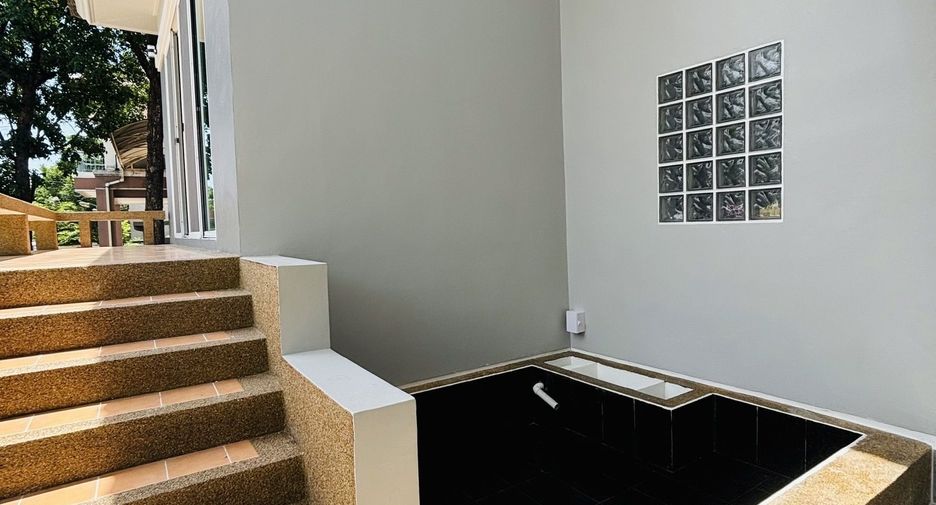 For sale 5 bedrooms house in Mueang Samut Sakhon, Samut Sakhon