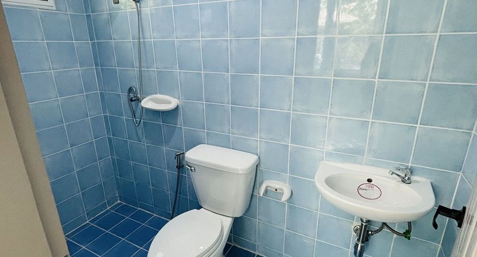 For sale 5 bedrooms house in Mueang Samut Sakhon, Samut Sakhon