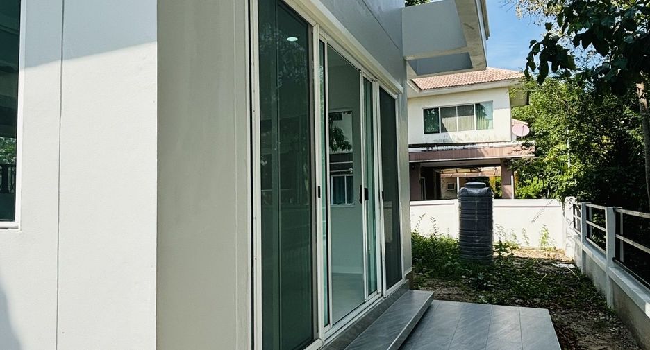 For sale 5 bedrooms house in Mueang Samut Sakhon, Samut Sakhon