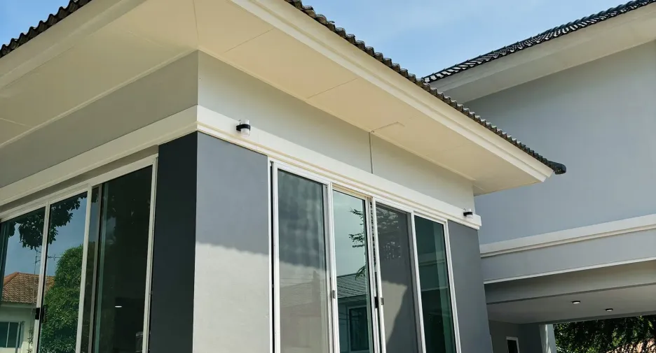 For sale 5 bedrooms house in Mueang Samut Sakhon, Samut Sakhon