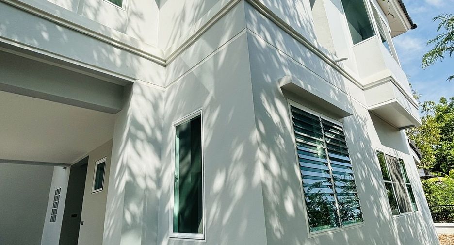 For sale 5 bedrooms house in Mueang Samut Sakhon, Samut Sakhon