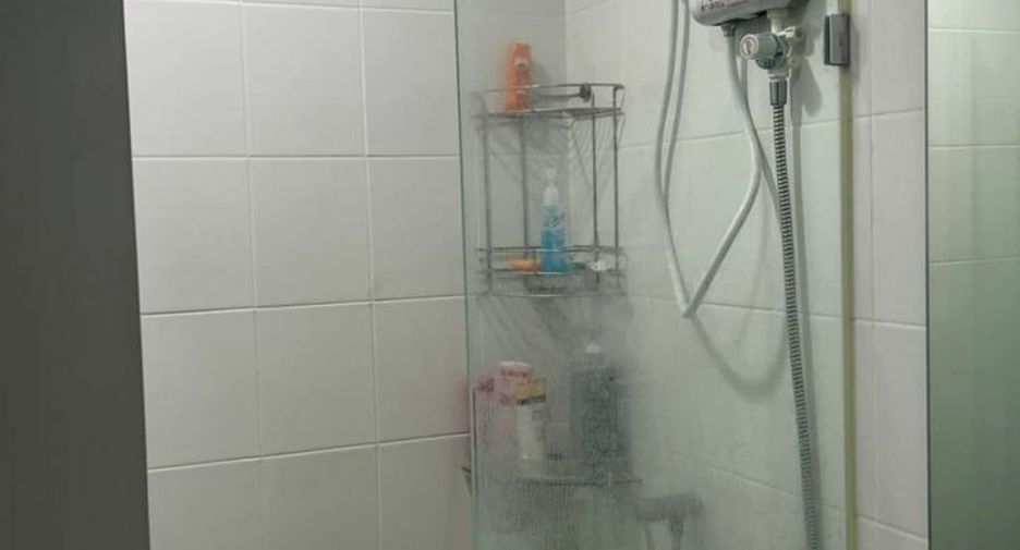 For sale studio condo in Thon Buri, Bangkok