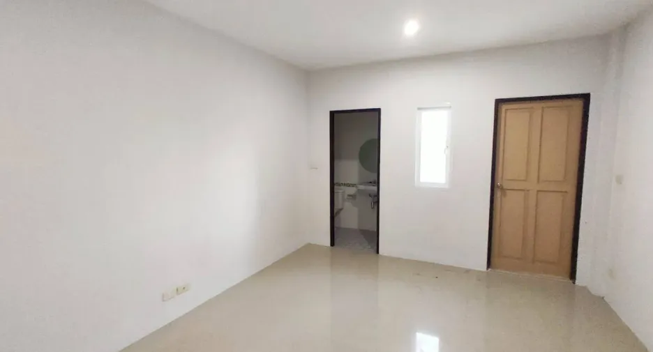 For sale 3 bedrooms retail Space in Mueang Phuket, Phuket