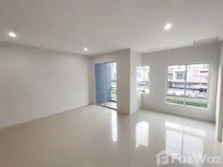 For sale 3 bedrooms retail Space in Mueang Phuket, Phuket