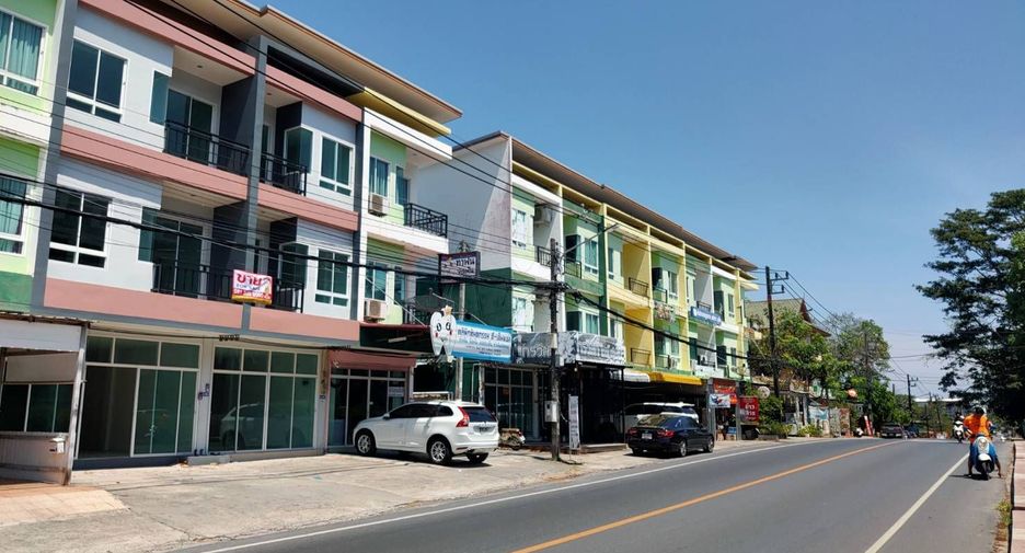 For sale 3 bedrooms retail Space in Mueang Phuket, Phuket