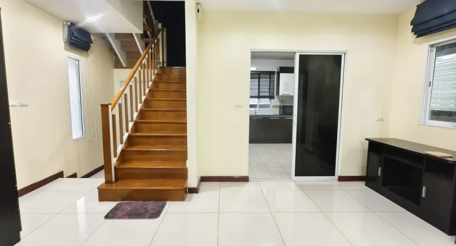 For rent 3 bedrooms house in Pak Kret, Nonthaburi
