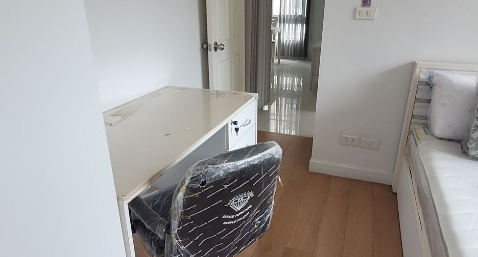 For sale 2 bedrooms condo in Mueang Samut Prakan, Samut Prakan