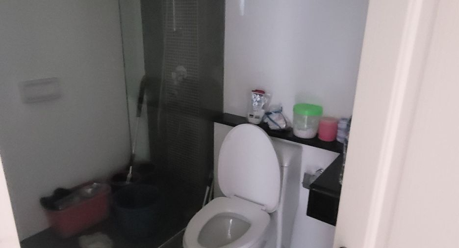 For sale 2 bedrooms condo in Mueang Samut Prakan, Samut Prakan