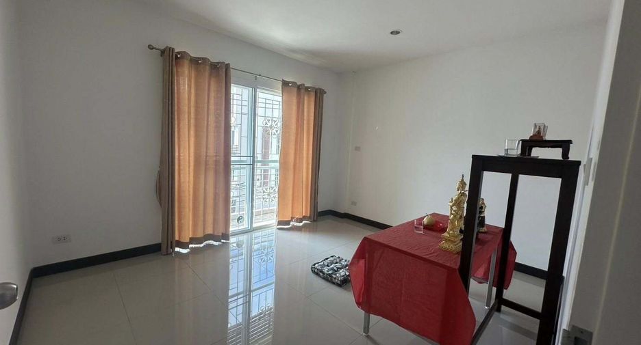 For rent and for sale 4 bedrooms townhouse in Prawet, Bangkok