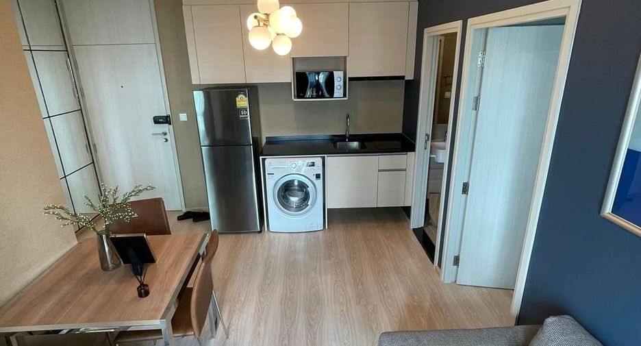 À vendre et à louer 2 chambres condo à Huai Khwang, Bangkok