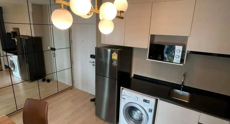 À vendre et à louer 2 chambres condo à Huai Khwang, Bangkok