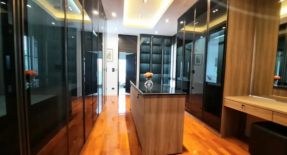 À vendre 4 chambres maison à Pak Kret, Nonthaburi