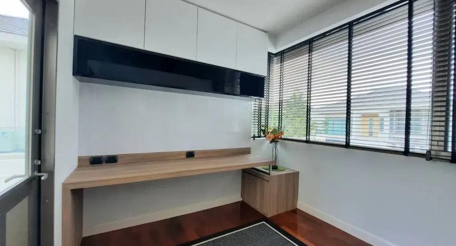 À vendre 4 chambres maison à Pak Kret, Nonthaburi