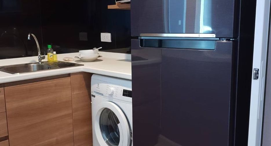 For sale 2 bedrooms condo in Mueang Samut Prakan, Samut Prakan