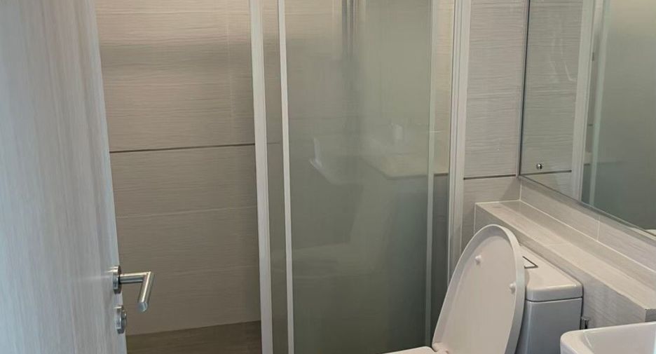 For sale 2 bedrooms condo in Mueang Samut Prakan, Samut Prakan