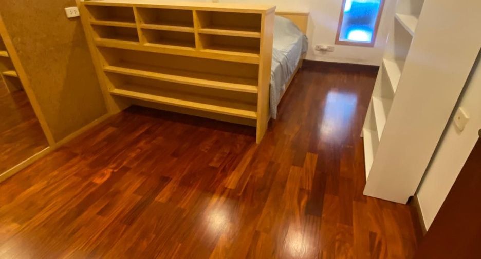 For sale and for rent 2 bedrooms condo in Watthana, Bangkok