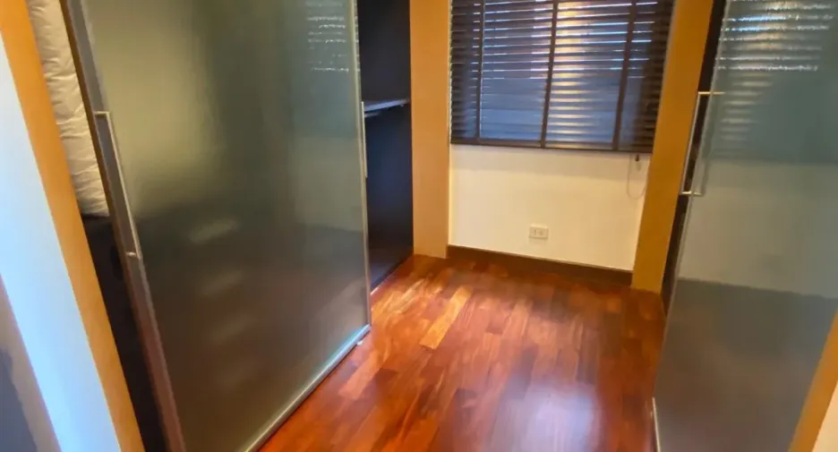 For sale and for rent 2 bedrooms condo in Watthana, Bangkok