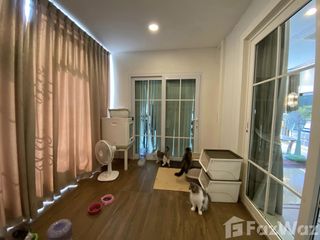 Casa en venta y en alquiler de 3 habitaciones en Bueng Kum, Bangkok