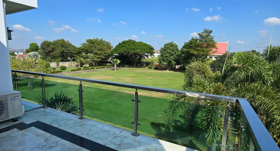 For sale 6 bedrooms house in Mueang Phitsanulok, Phitsanulok
