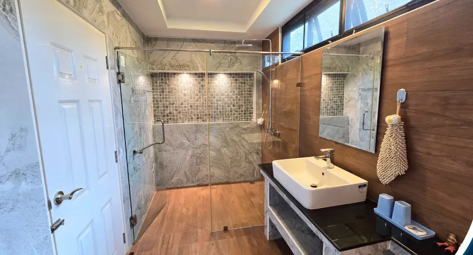 À vendre 6 chambres maison à Mueang Phitsanulok, Phitsanulok