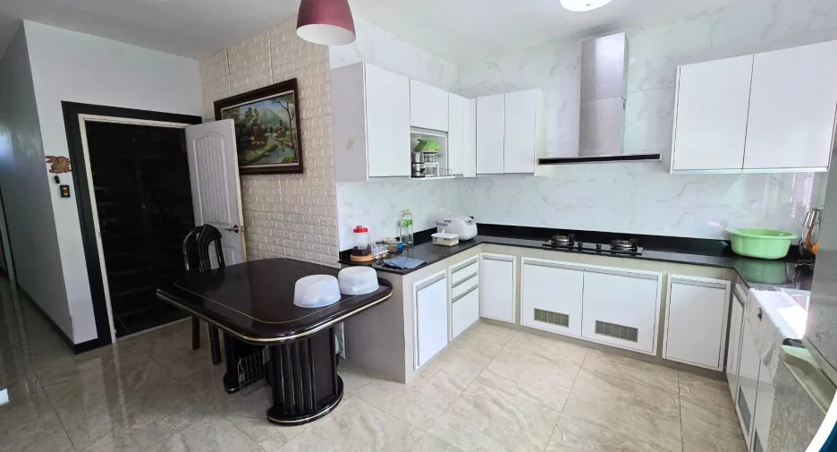 For sale 6 bedrooms house in Mueang Phitsanulok, Phitsanulok