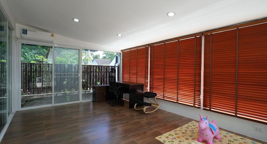 Casa en alquiler de 3 habitaciones en Mueang Phuket, Phuket