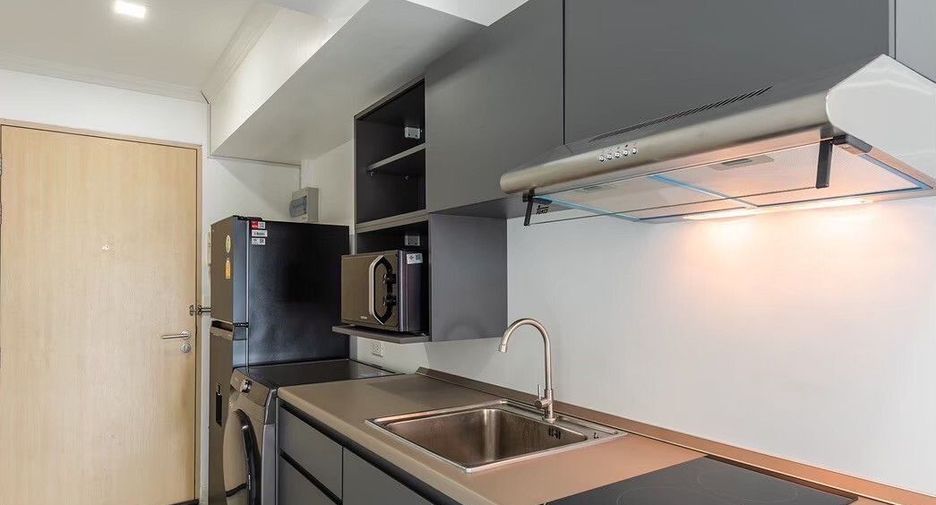 For sale 1 bed condo in Watthana, Bangkok