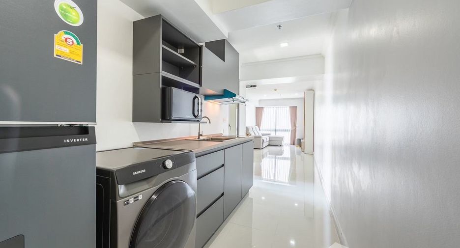 For sale 1 bed condo in Watthana, Bangkok