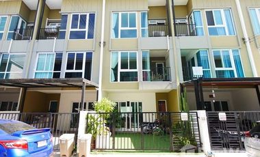 For sale 3 bedrooms townhouse in Bang Phli, Samut Prakan