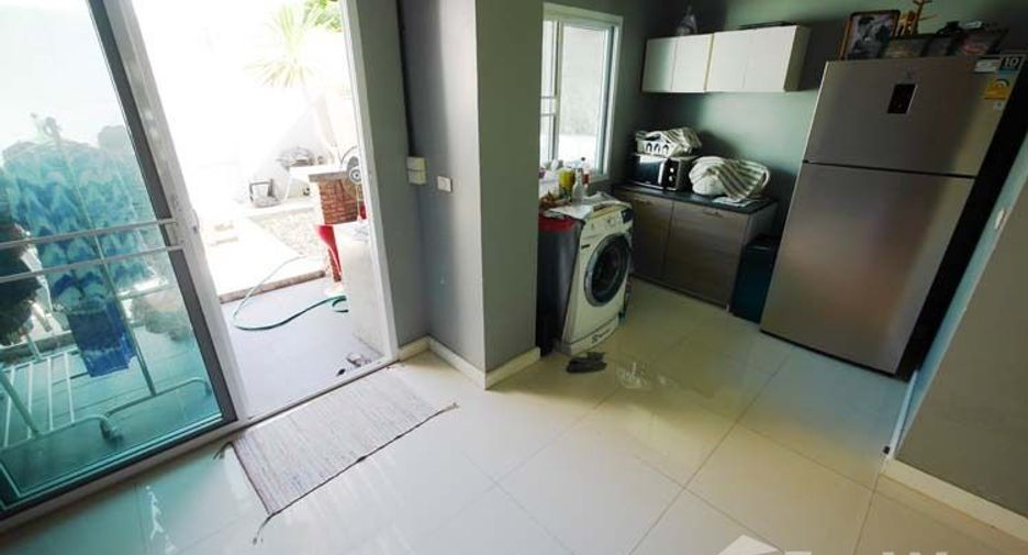 For sale 3 bedrooms townhouse in Bang Phli, Samut Prakan