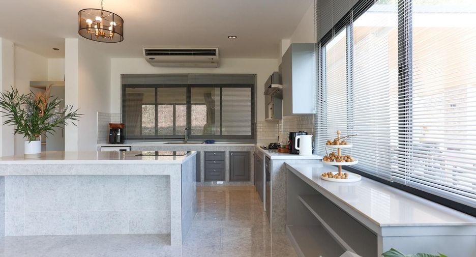 For rent 5 bedrooms house in Mueang Phuket, Phuket