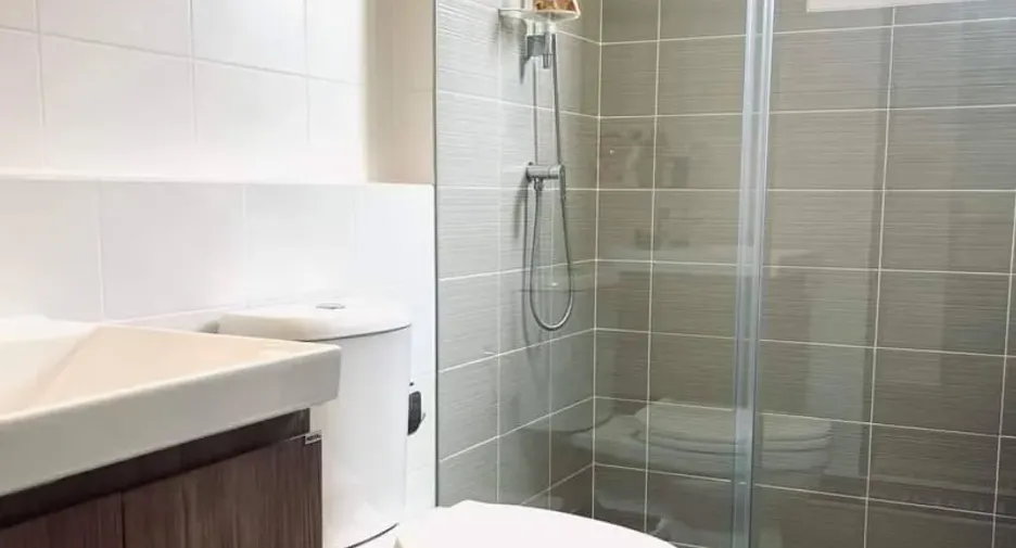 For sale and for rent 4 bedrooms house in Lat Krabang, Bangkok