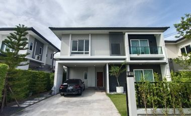 For sale and for rent 4 bedrooms house in Lat Krabang, Bangkok