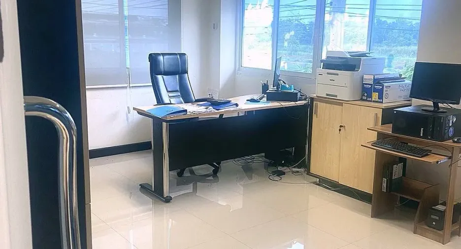 Büro zum Kauf in Thanyaburi, Pathum Thani