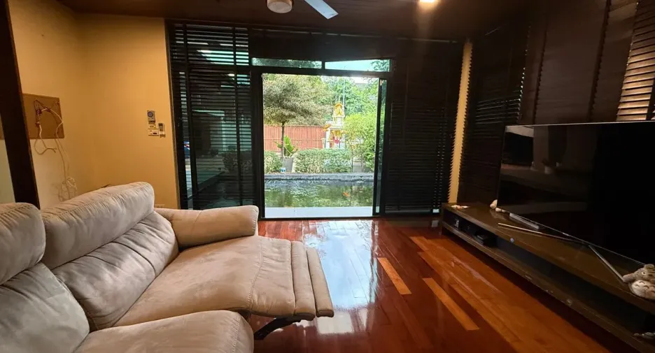 Casa en venta de 5 habitaciones en Khan Na Yao, Bangkok