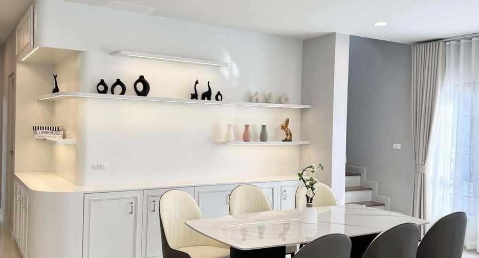 Продажа и аренда 4 спальни таунхаус в Bang Phli, Самутпракан