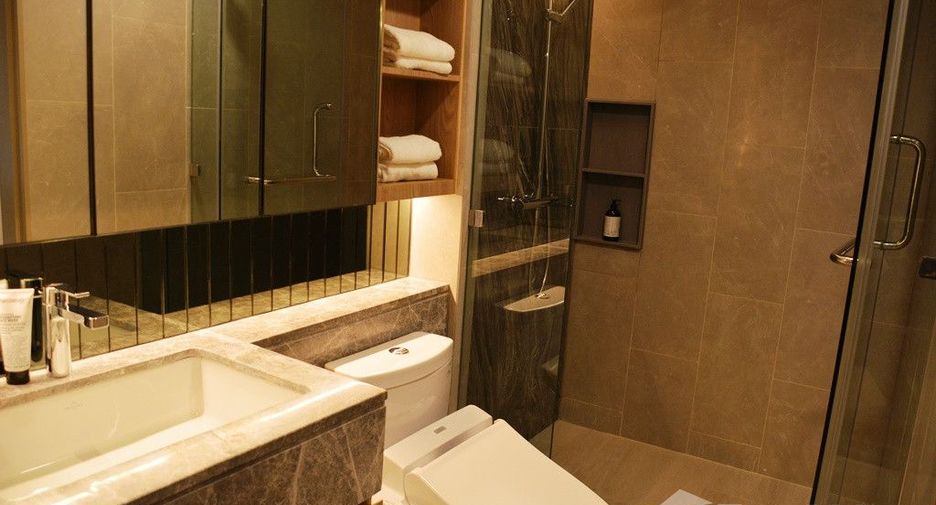 For sale 2 ベッドルーム condo in Watthana, Bangkok