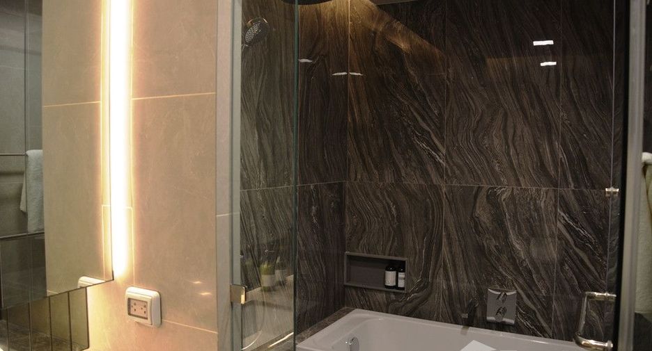 For sale 2 ベッドルーム condo in Watthana, Bangkok