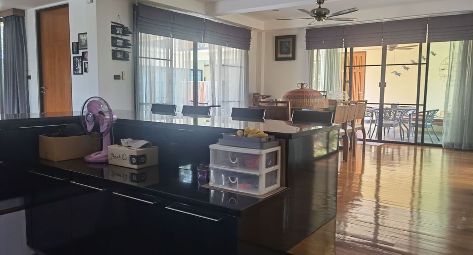 For sale 6 bedrooms house in Mueang Phitsanulok, Phitsanulok
